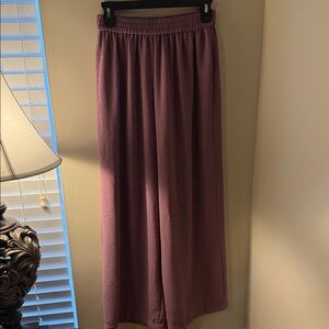 Women's Wide Leg Pants in Mauve